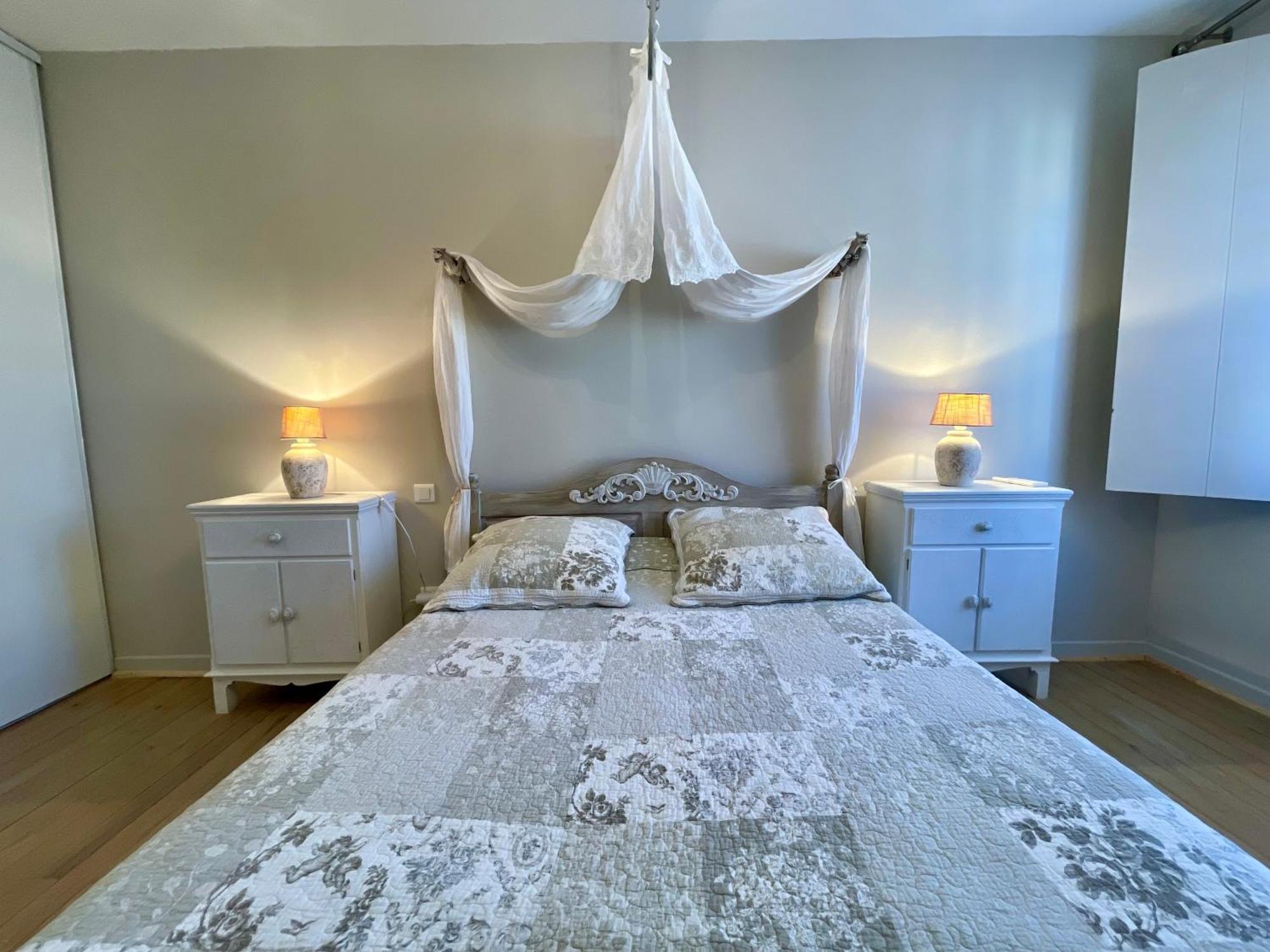 Cote Cite Appartements - Parking Prive - 100M Cite Medievale قرقشونه الغرفة الصورة